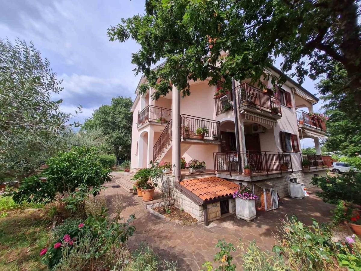 Apartment Ornela Умаг Экстерьер фото